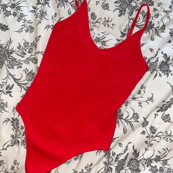 SUNDAY BEST X ARITZIA red bodysuit - Picture 1 of 4